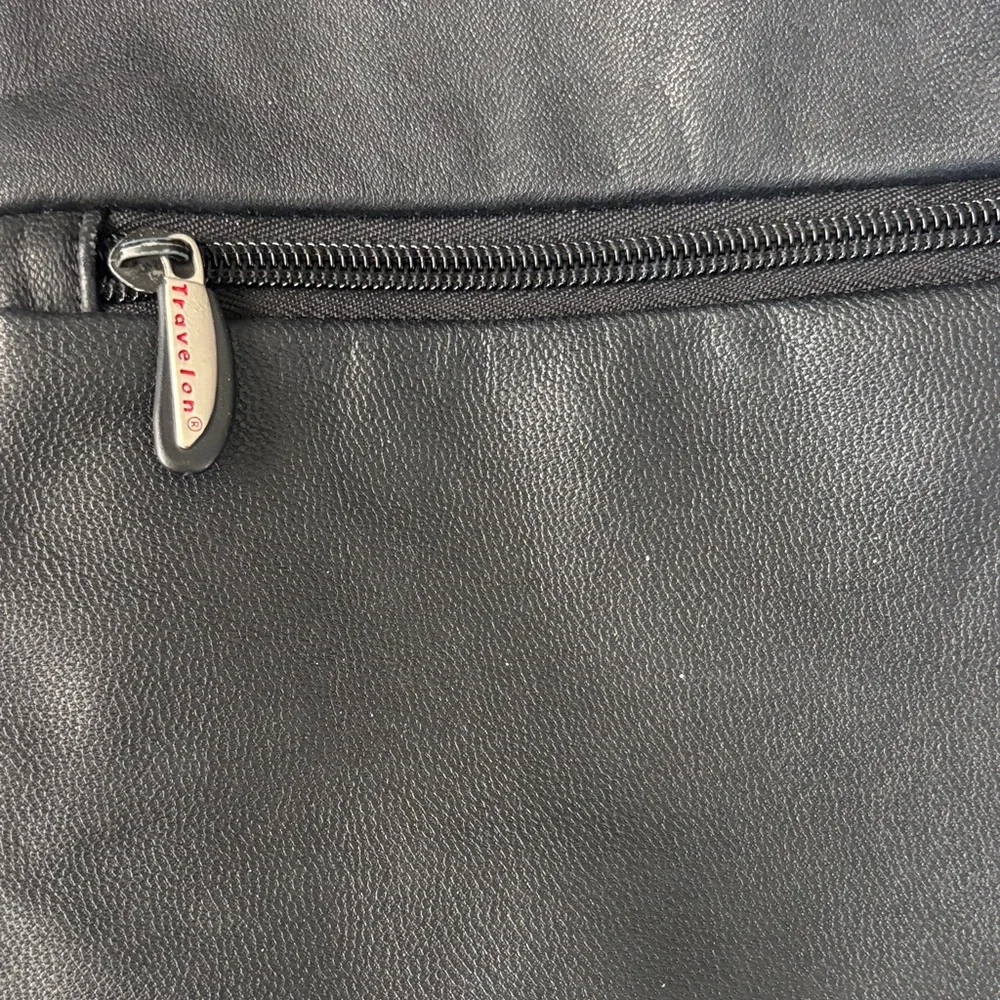Travelon Luggage Anti-Theft Bag Tan 3 Zippered Compartments